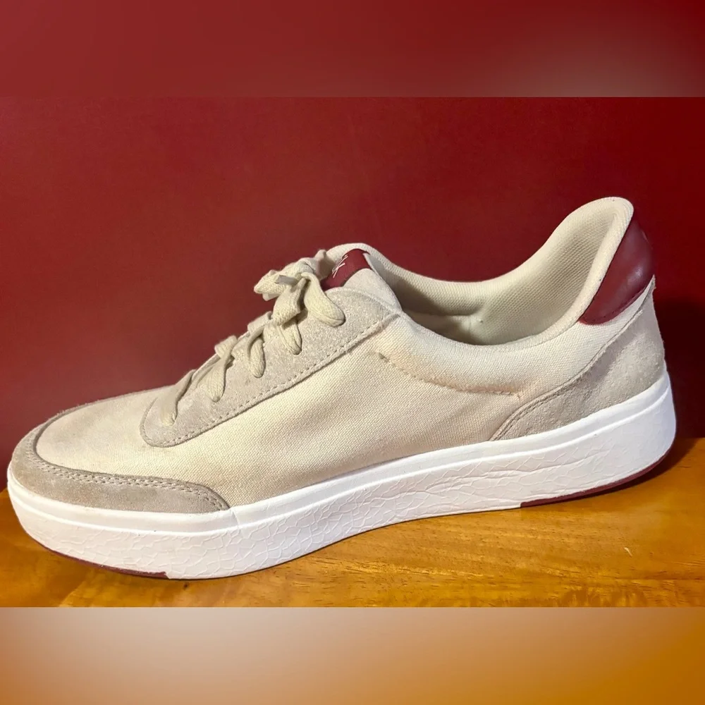 Kizik Hands Free Slip On Sneaker Unisex Crème Brûlée Women 10 Wide/ Men 8.5 Wide